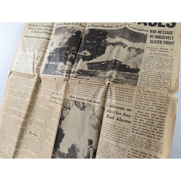 ORIGINAL! WWII Dec 8, 1941 newspaper Japan attacks Pearl Harbor, US DECLARE WAR! - Picture 11 of 16
